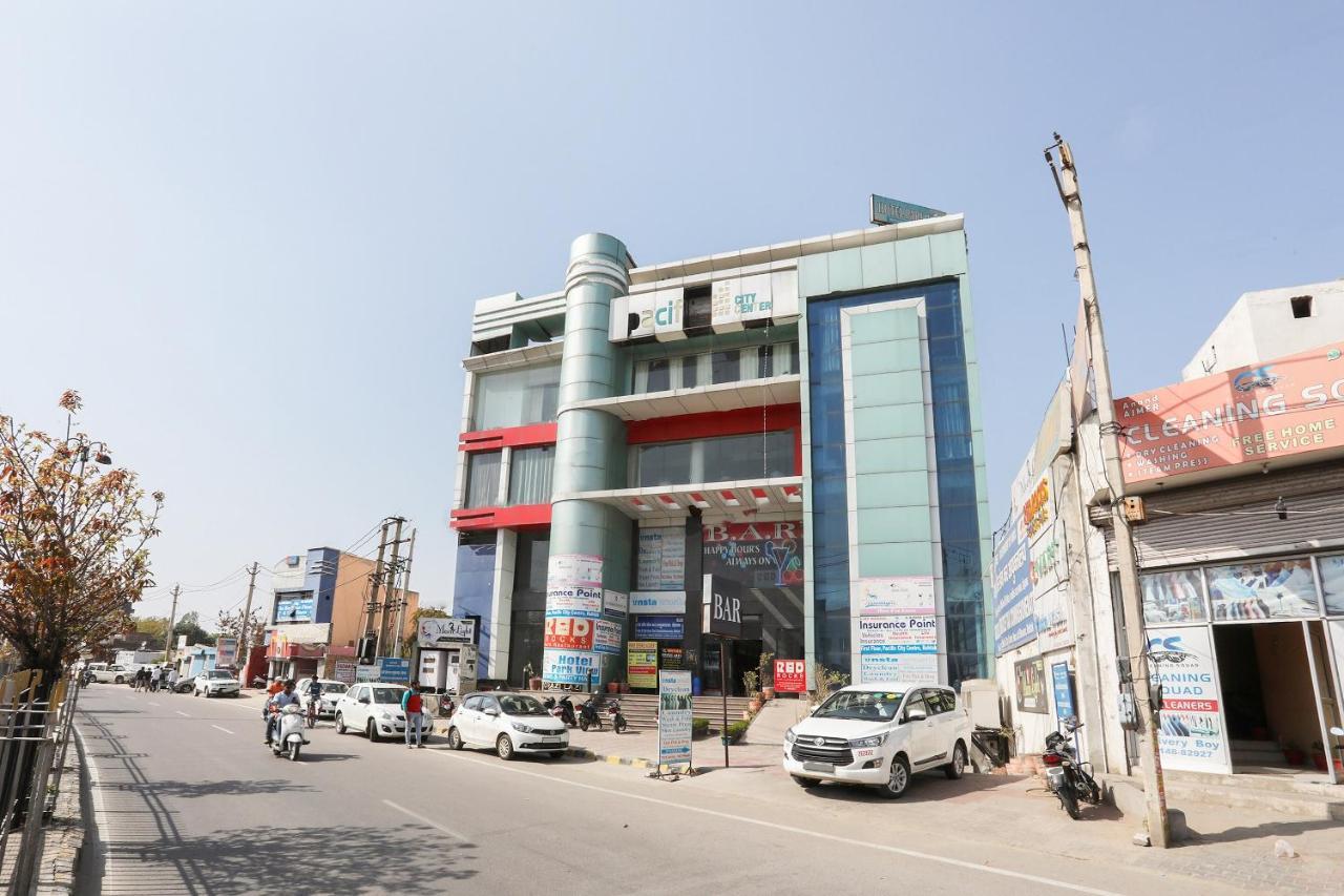 Oyo 35511 Hotel Park View Rohtak Zewnętrze zdjęcie
